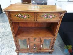 SELLING NICE SOLID WOODEN CABINET
